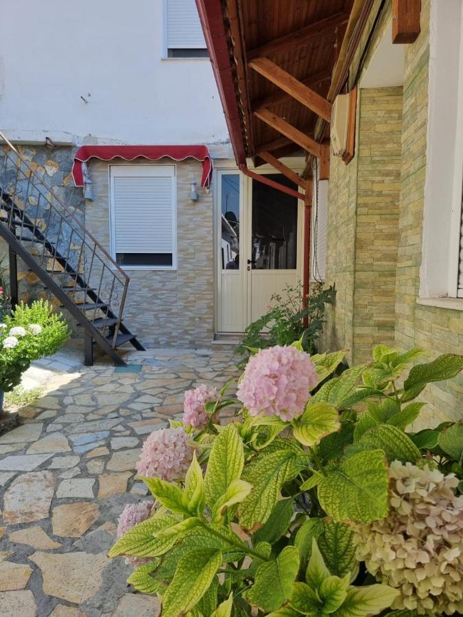 Herta Apartment Berati Exterior foto